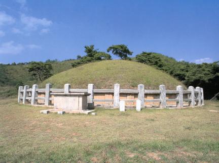 경주 경덕왕릉 전경