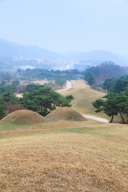 공주 송산리 고분군_전경2 (촬영년도 : 2015년)