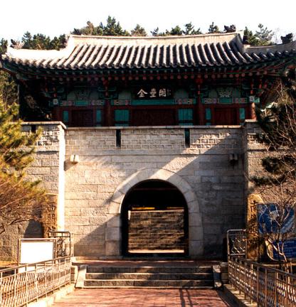 부산진지성금루관